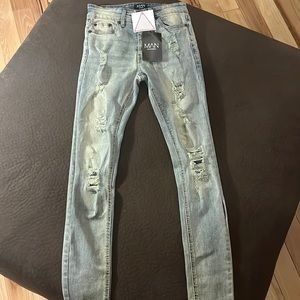 NWT distressed Boohoo man jeans, size 28R